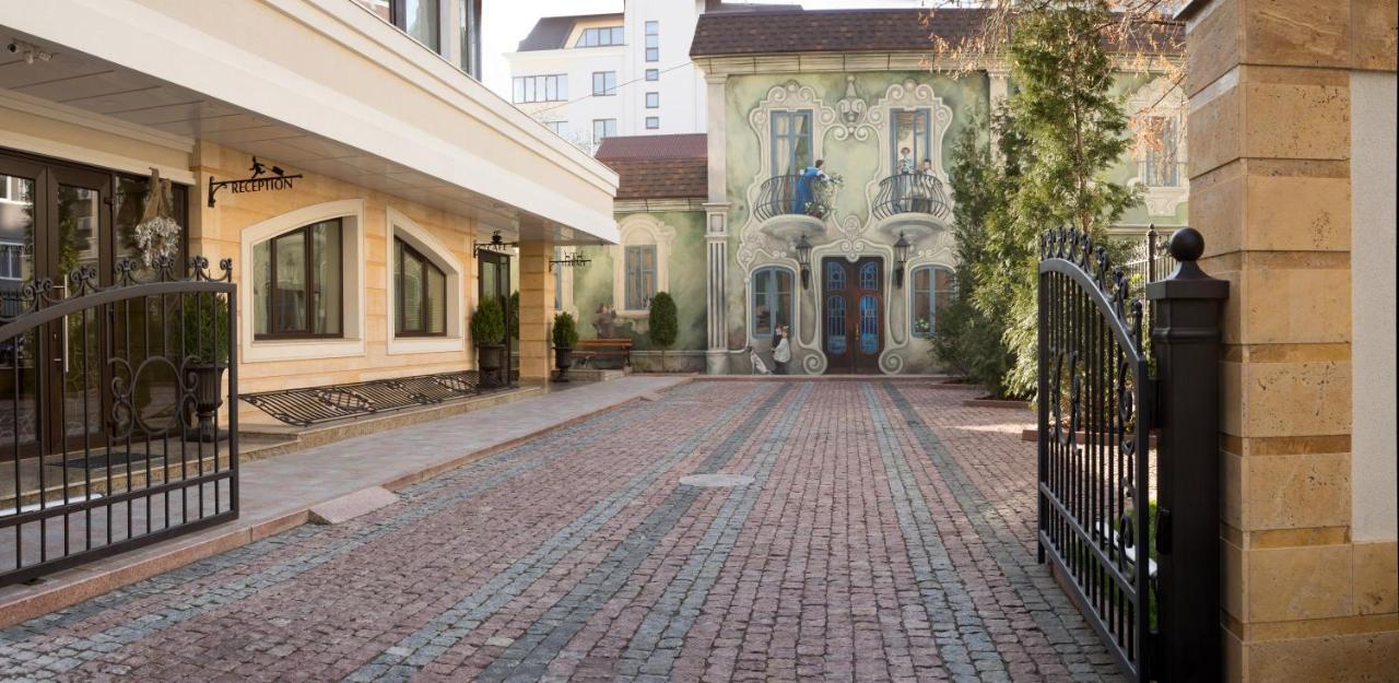 Zentrum Hotel Chisinau Luaran gambar