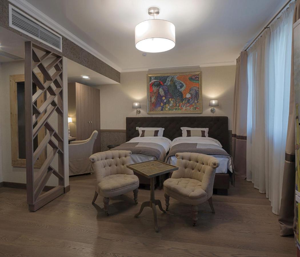Zentrum Hotel Chisinau Luaran gambar